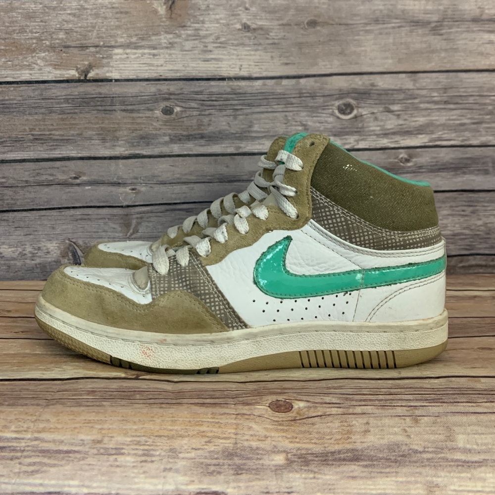 Nike Court Force Hi Sneakers